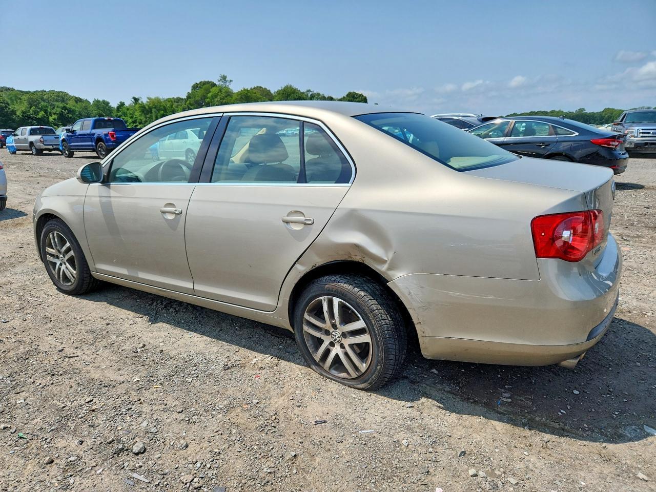 2005 Volkswagen New Jetta 2.5L Option Package 1 - Image 2