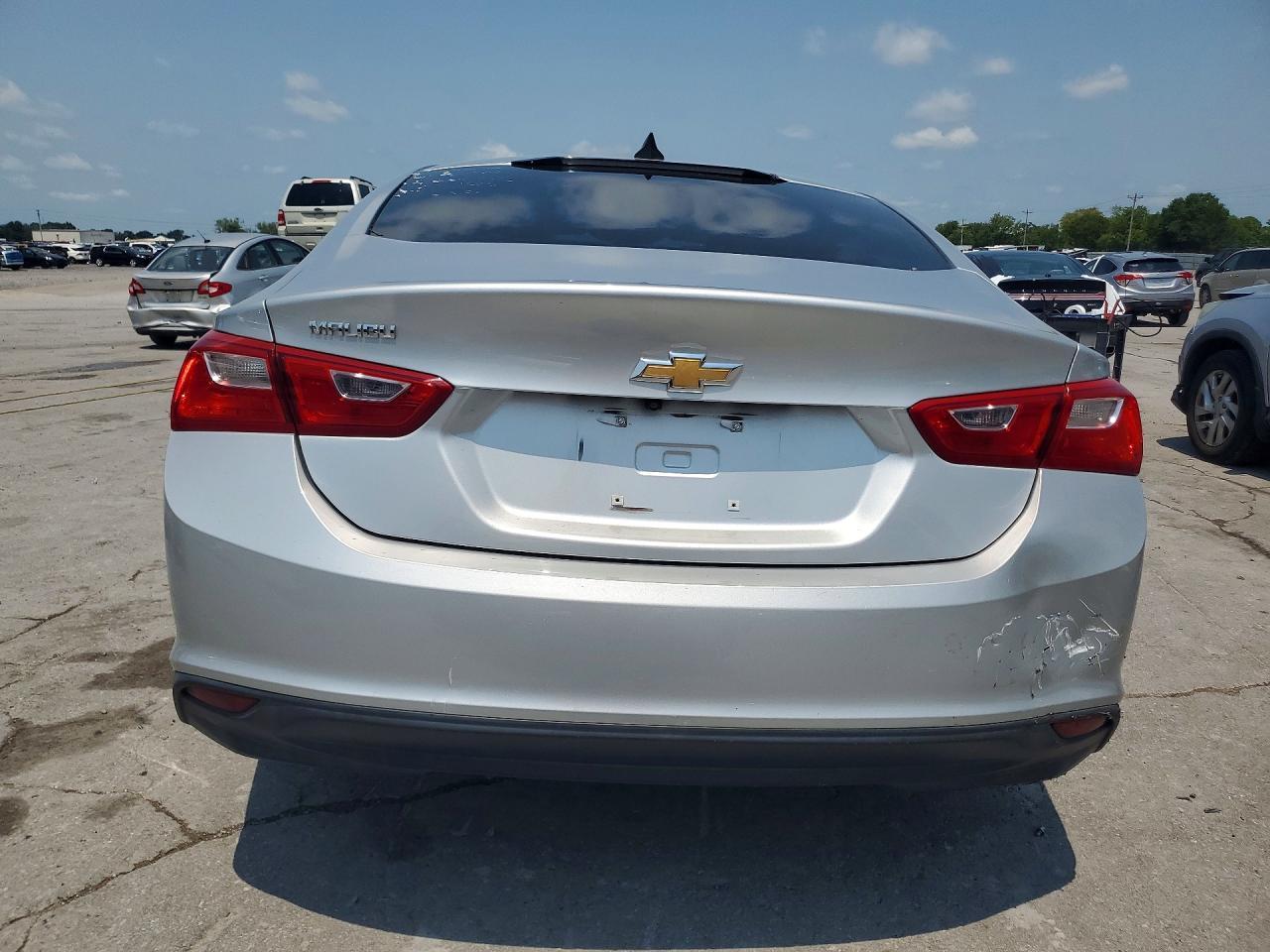 2018 Chevrolet Malibu Ls - Image 6