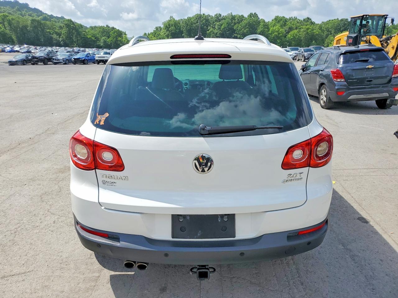 2011 Volkswagen Tiguan S - Фото 6
