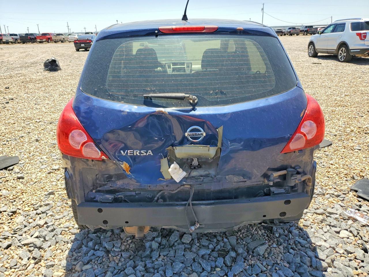 2012 Nissan Versa - Фото 6