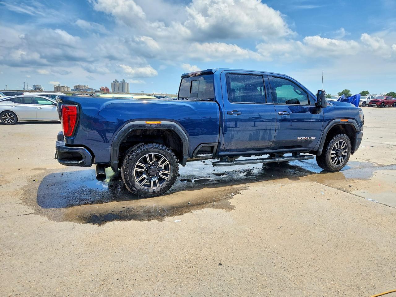 2020 GMC Sierra K2500 At4 - Image 3