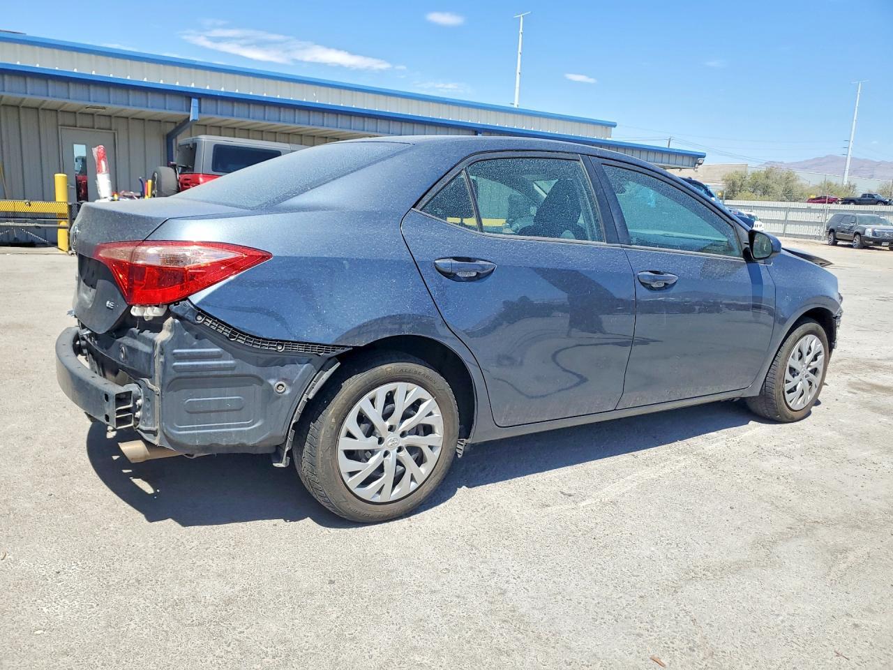 2019 Toyota Corolla Le - Фото 3