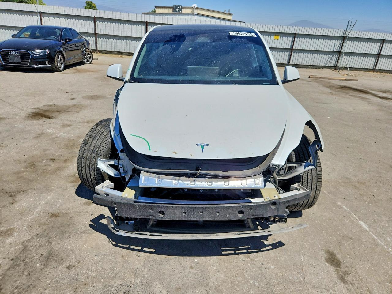 2024 Tesla Model Y - Фото 5