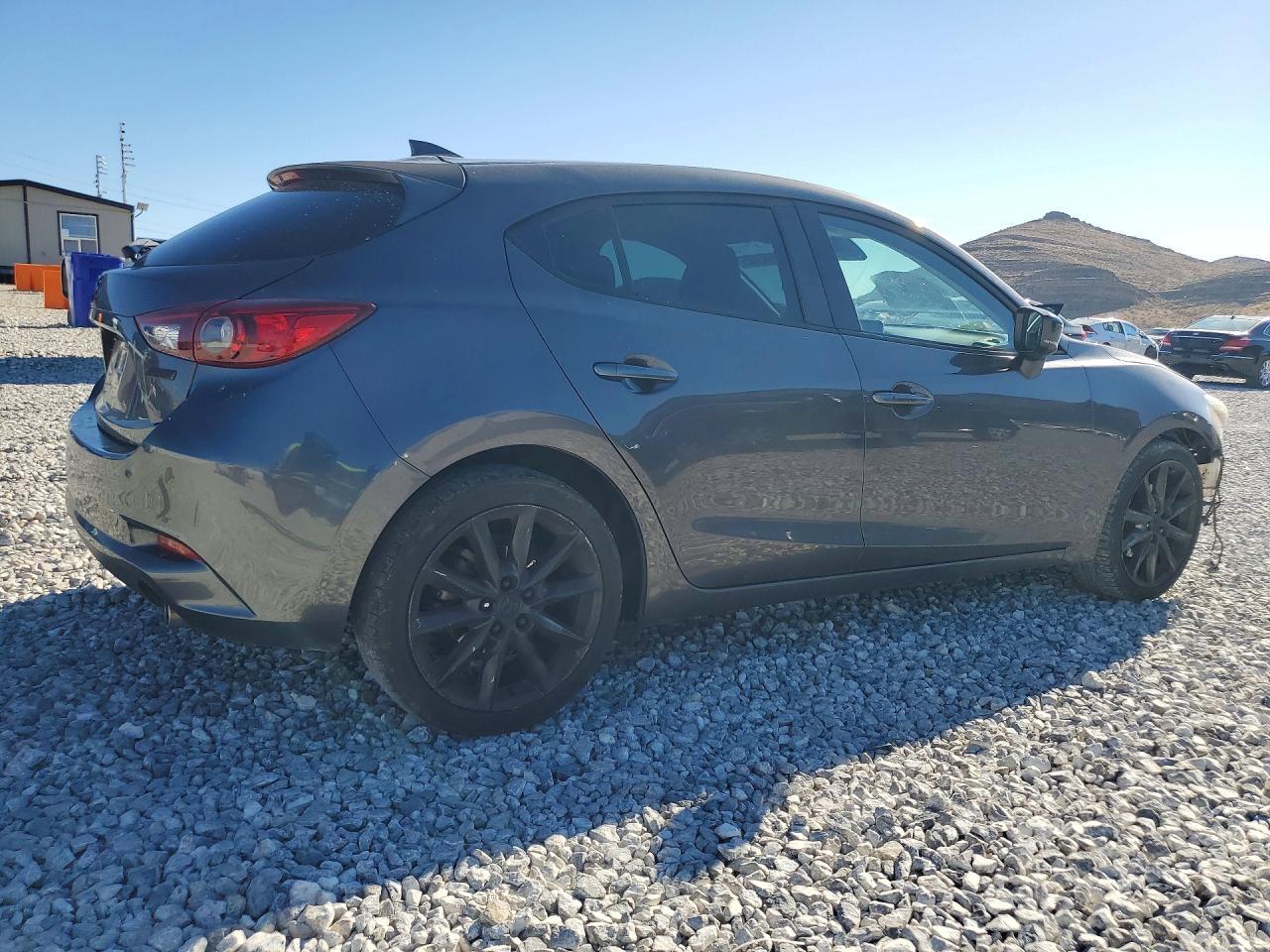 2018 Mazda 3 - Image 3