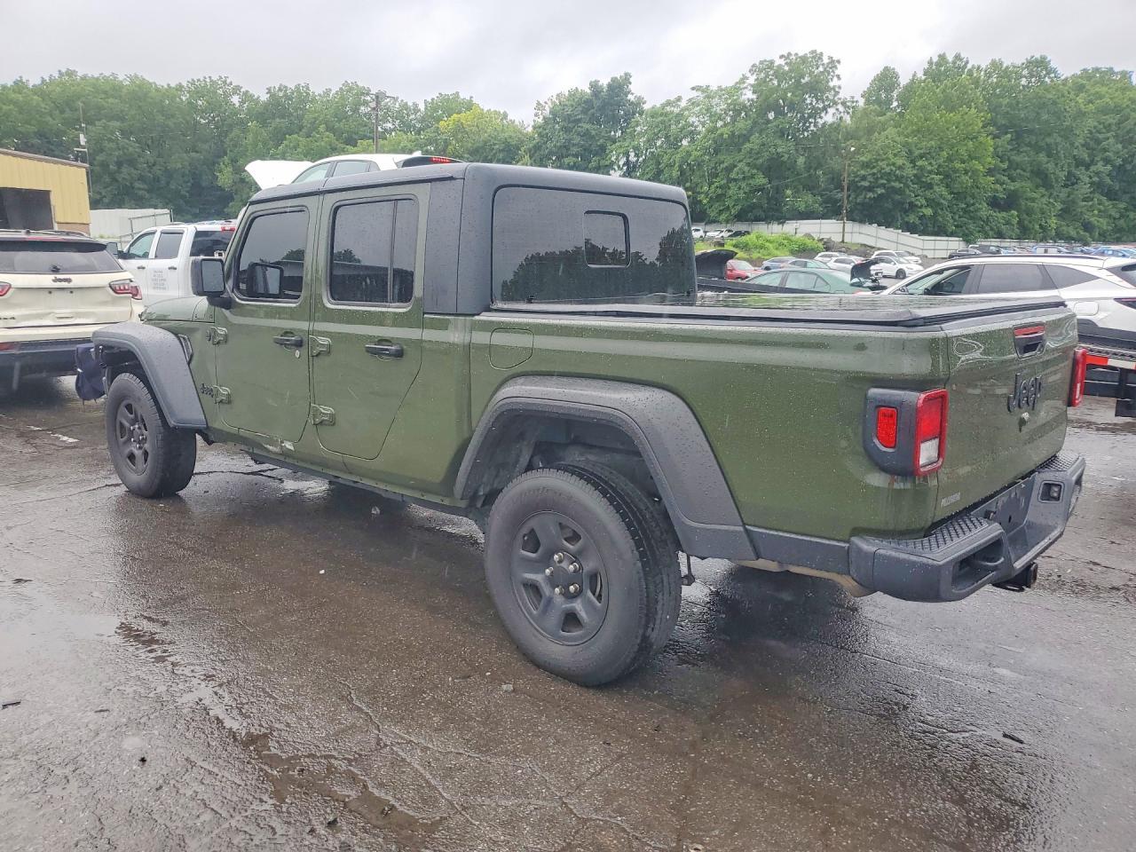 2022 Jeep Gladiator Sport - Image 2