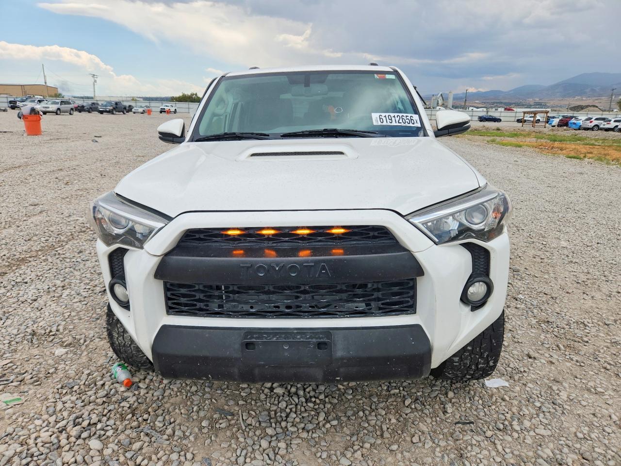 2017 Toyota 4Runner Trd Off-Road Premium - Image 5