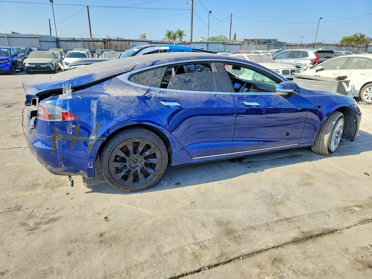 2020 Tesla Model S - Фото 3