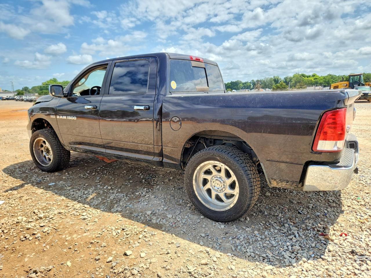 2011 Dodge Ram 1500 - Фото 2