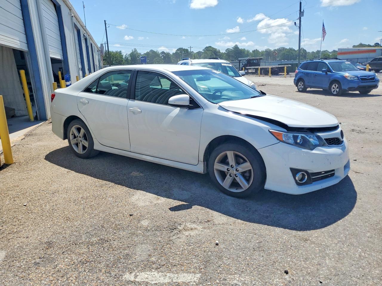 2014 Toyota Camry Se - Фото 4