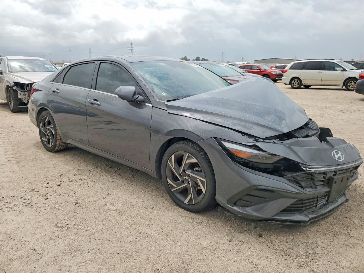 2024 Hyundai Elantra Sel - Image 4