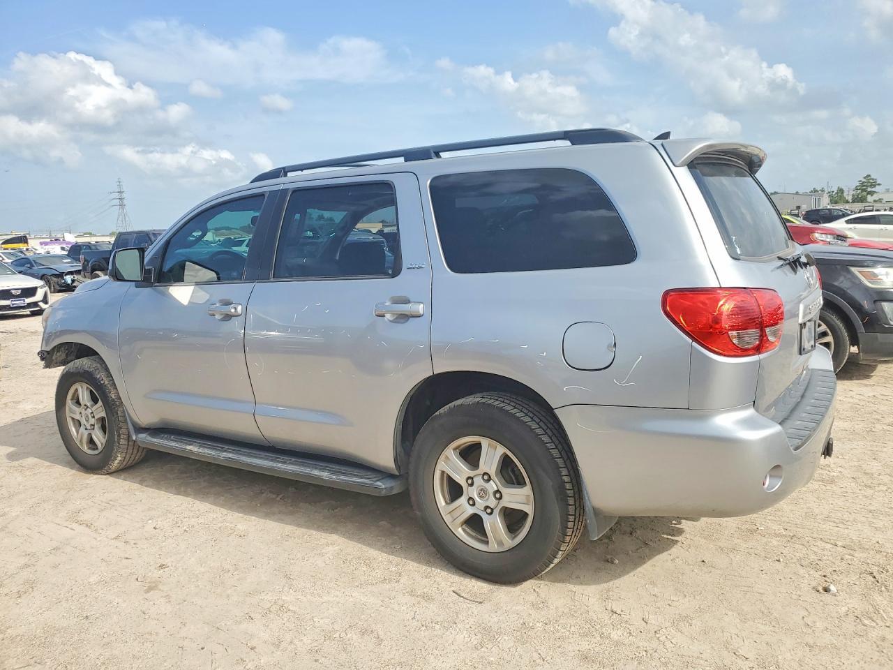 2014 Toyota Sequoia Sr5 - Фото 2