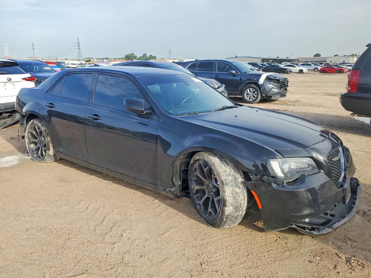 2017 Chrysler 300 S - Фото 4