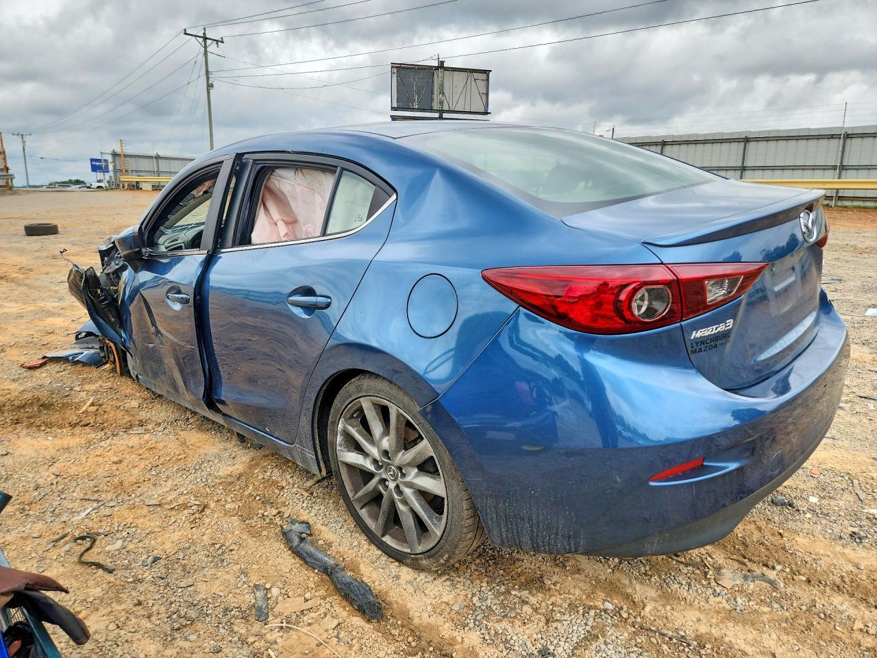 2018 Mazda 3 Touring - Фото 2