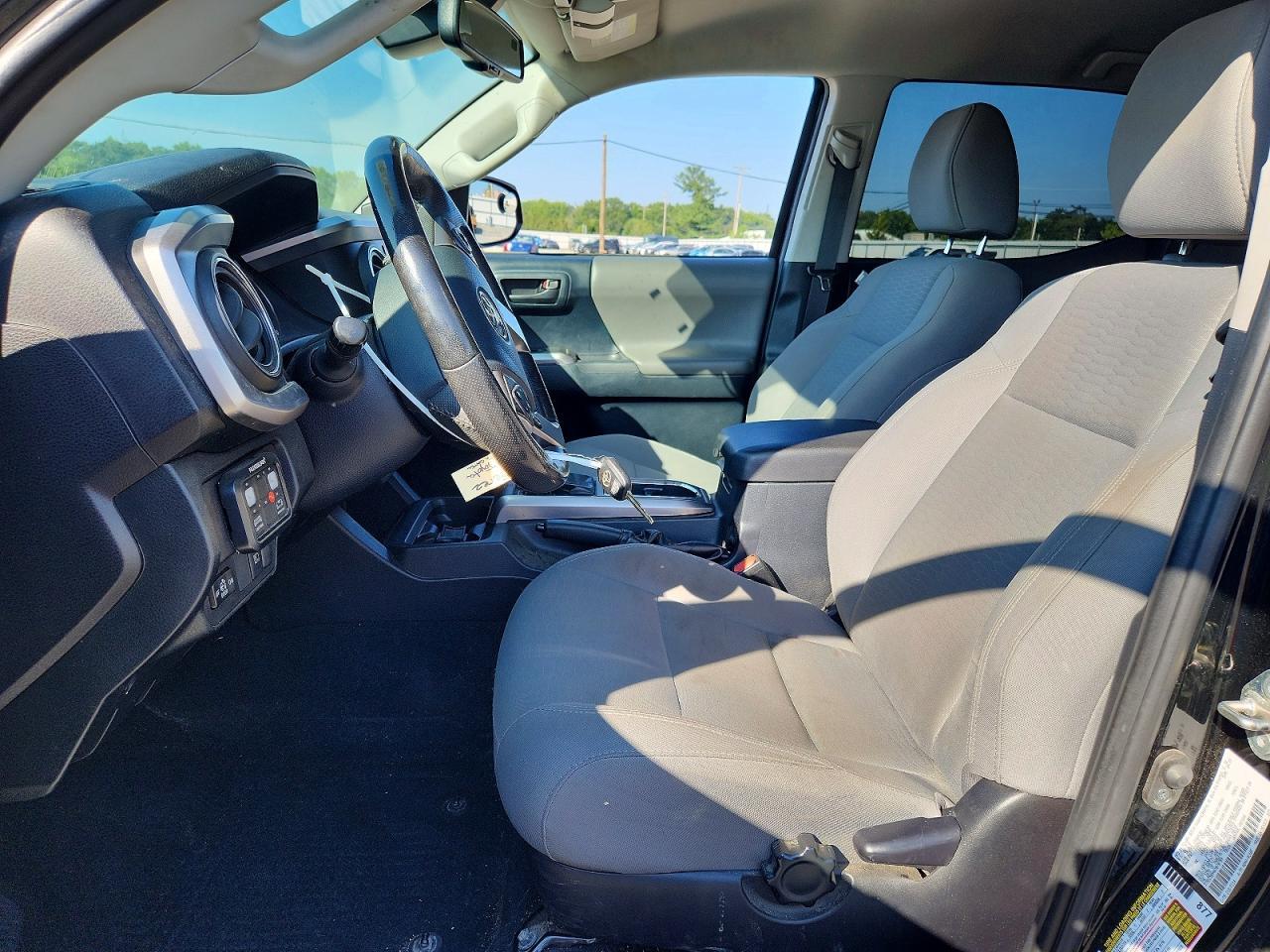 2019 Toyota Tacoma Sr5 V6 - Image 7