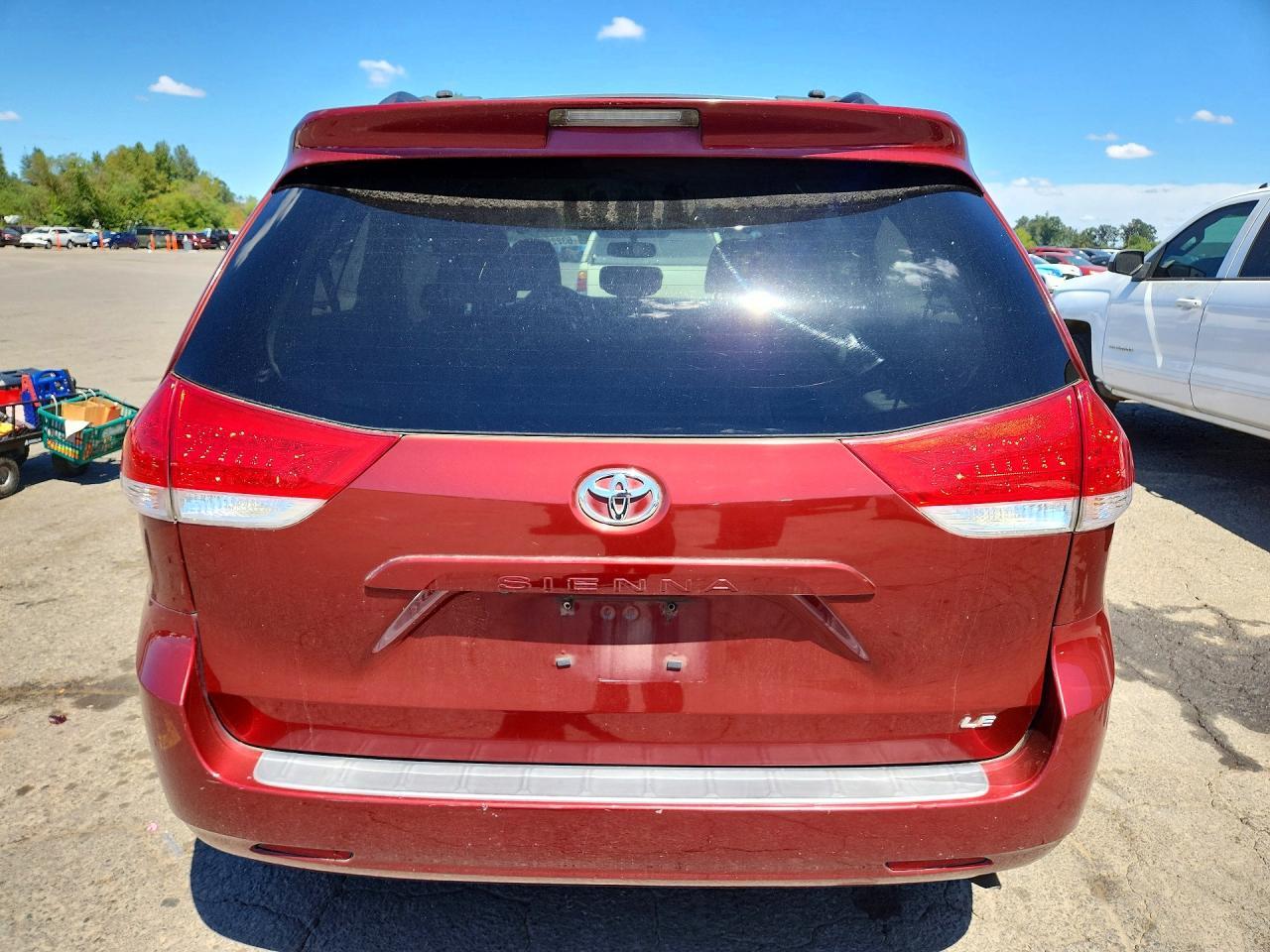 2013 Toyota Sienna Le - Фото 6