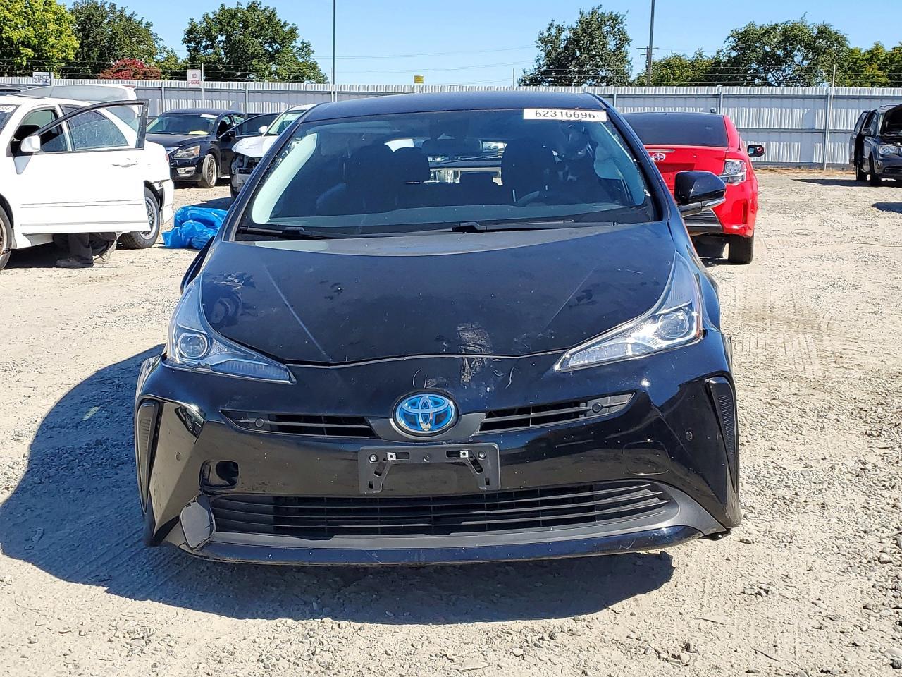 2020 Toyota Prius Le - Image 5