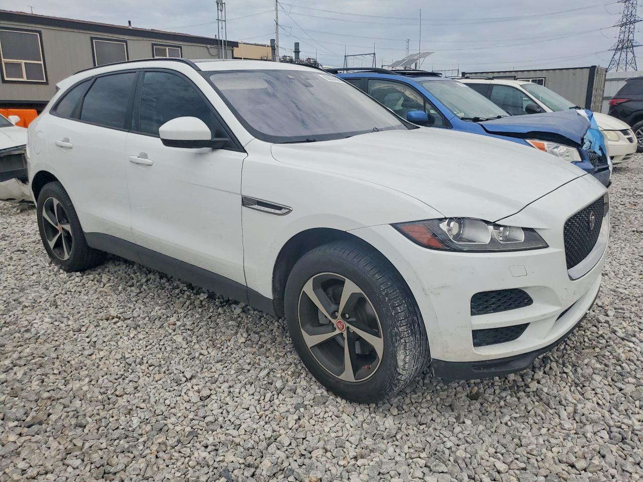 2017 Jaguar F-Pace Premium - Фото 4