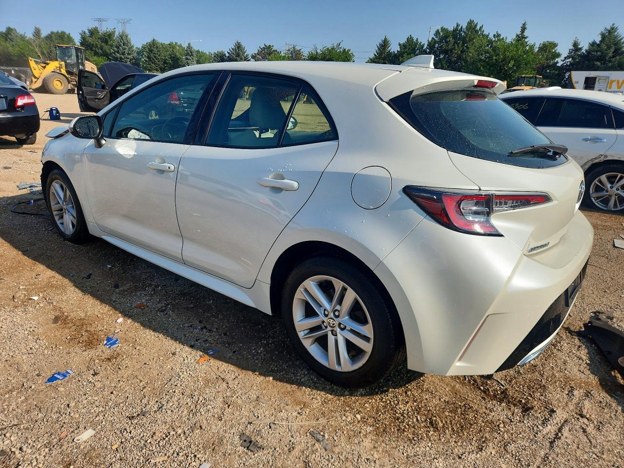 2019 Toyota Corolla Hatchback Se - Image 2