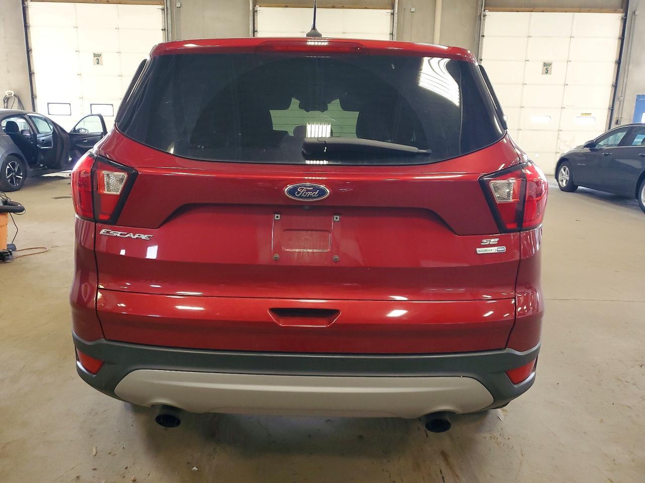 2019 Ford Escape Se - Фото 6