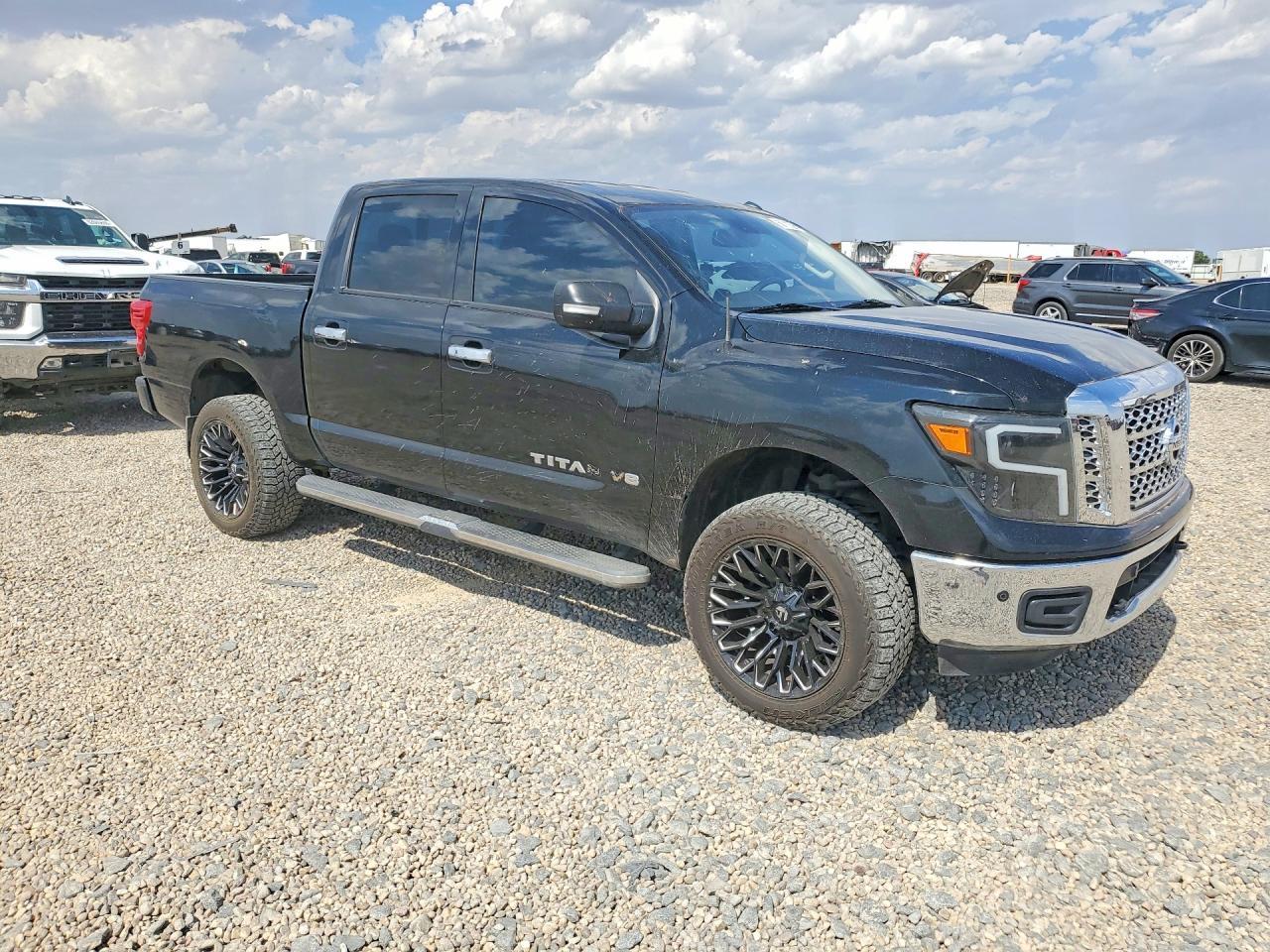 2019 Nissan Titan Sv - Фото 4