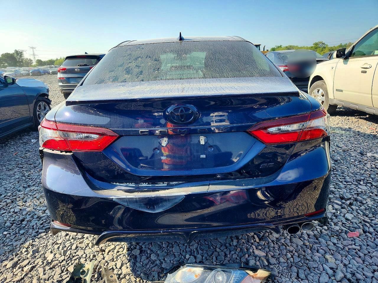 2022 Toyota Camry Se - Фото 6