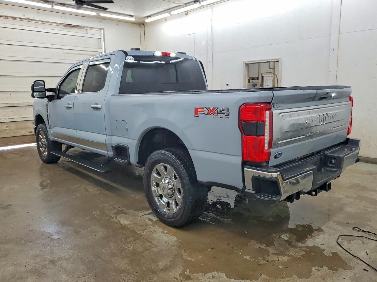 2024 Ford F250 Super Duty - Image 2
