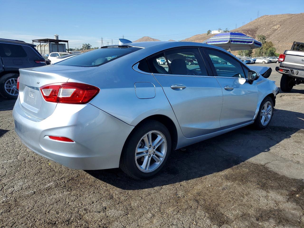 2018 Chevrolet Cruze Lt - Фото 3