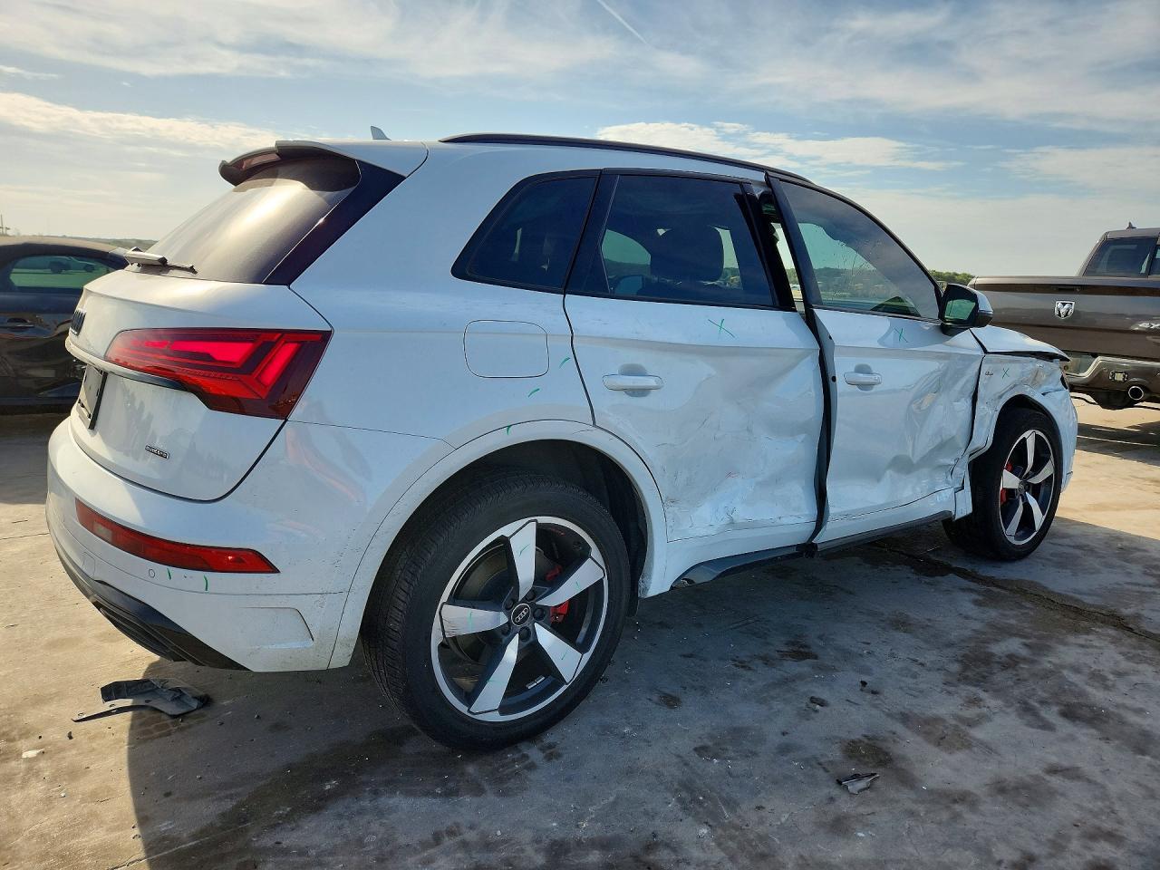 2024 Audi Q5 Premium Plus 45 - Фото 3