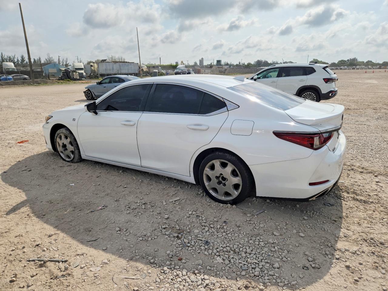 2019 Lexus Es 350 - Фото 2