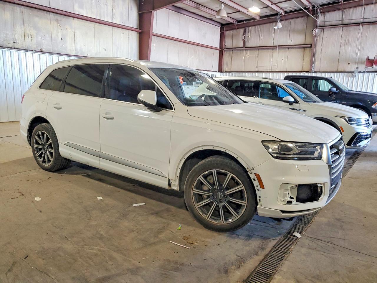 2017 Audi Q7 Premium - Image 4