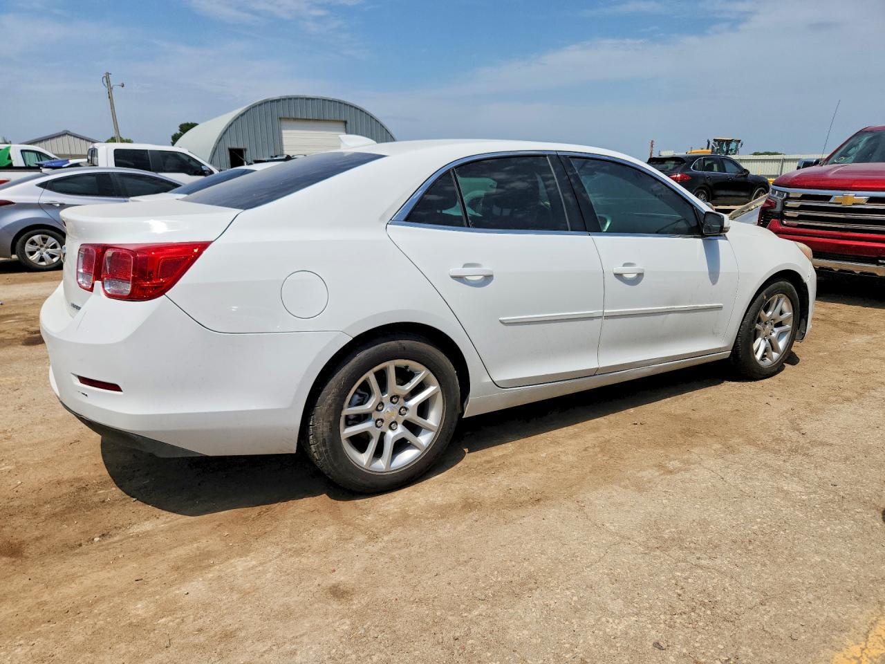 2015 Chevrolet Malibu 1Lt - Image 3