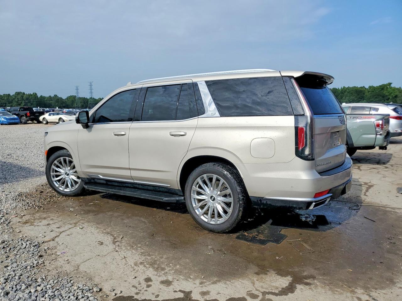 2021 Cadillac Escalade Premium Luxury - Фото 2