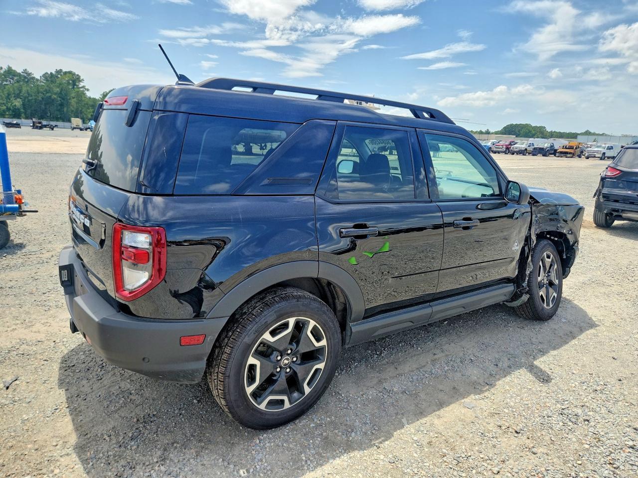 2023 Ford Bronco Sport Outer Banks - Фото 3
