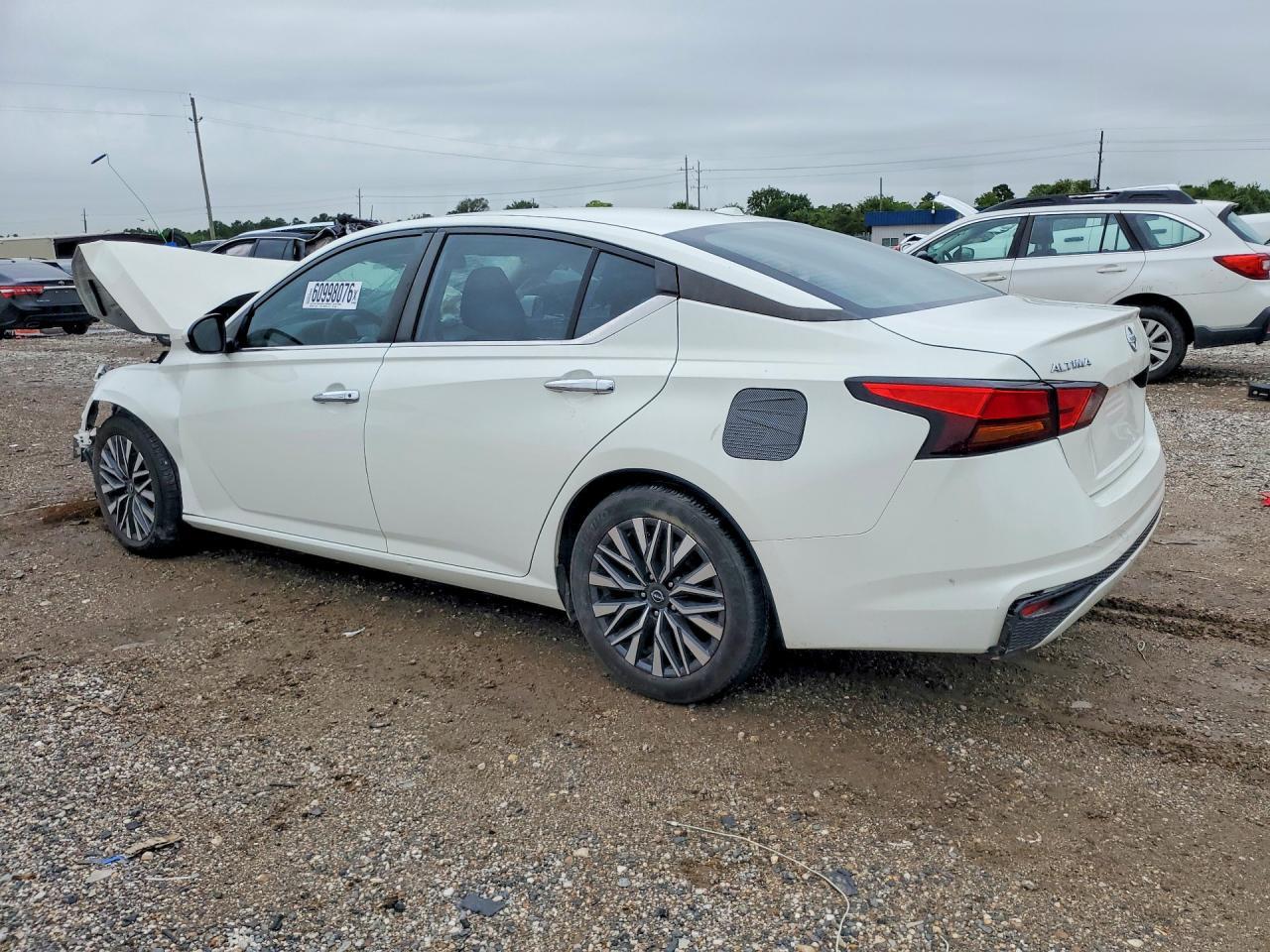2020 Nissan Altima S - Image 2