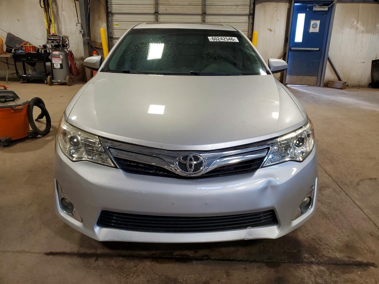 2013 Toyota Camry Hybrid Xle - Image 5