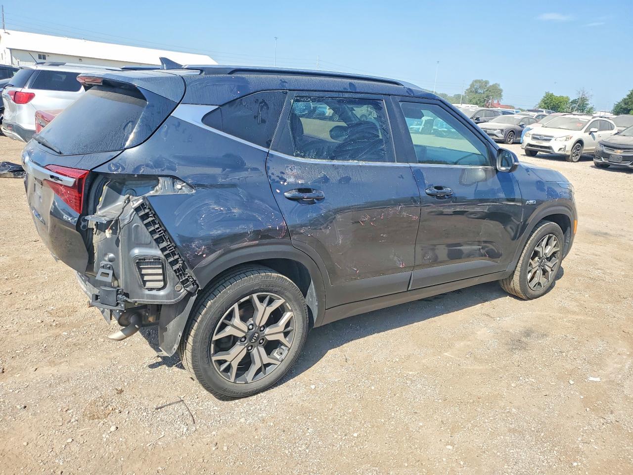 2021 Kia Seltos Ex - Image 3