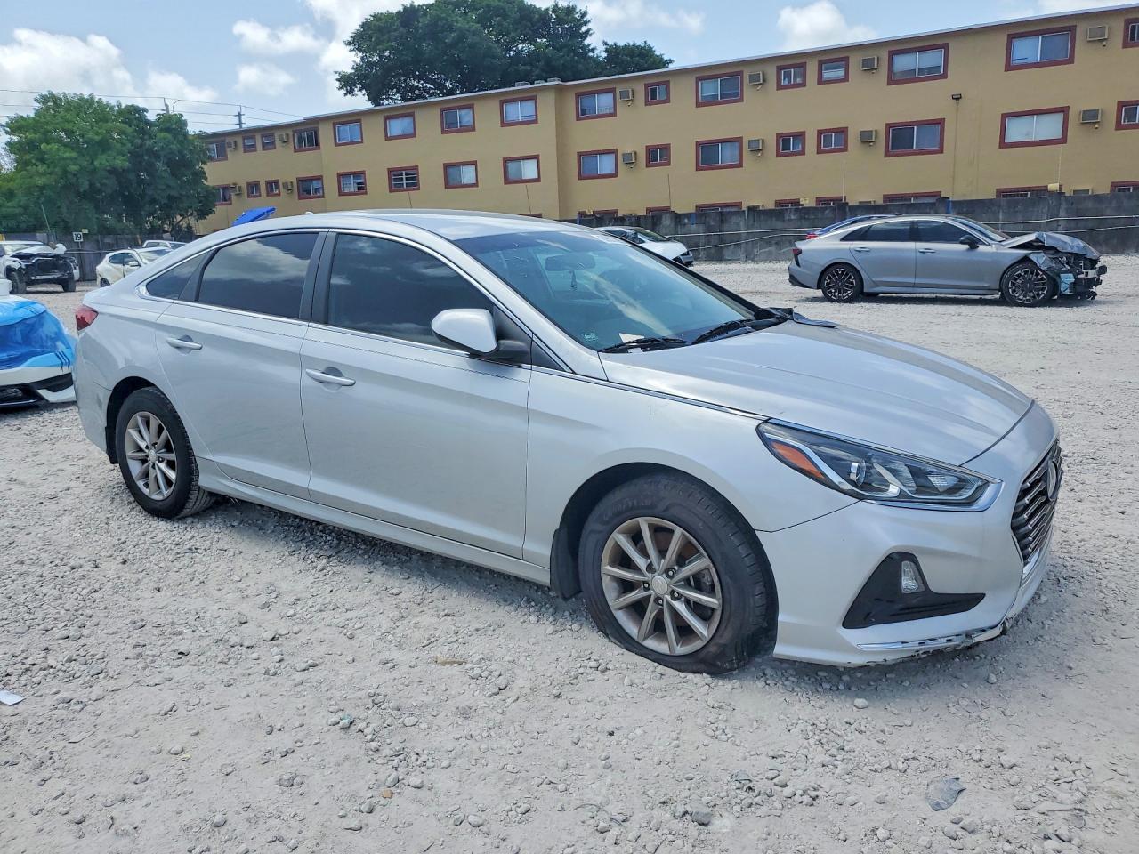 2019 Hyundai Sonata Se - Image 4