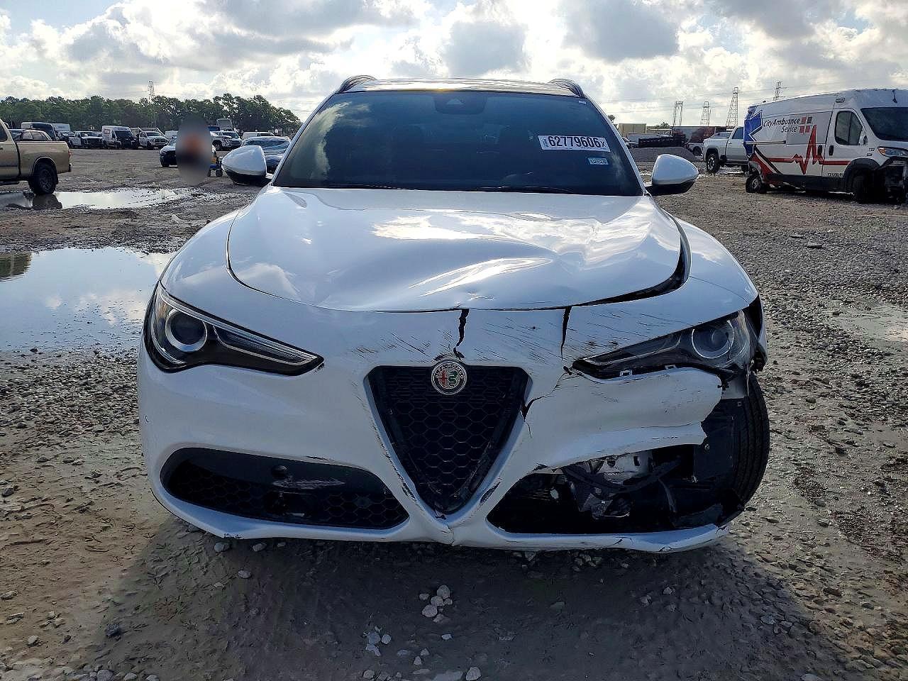 2022 Alfa Romeo Stelvio - Фото 5