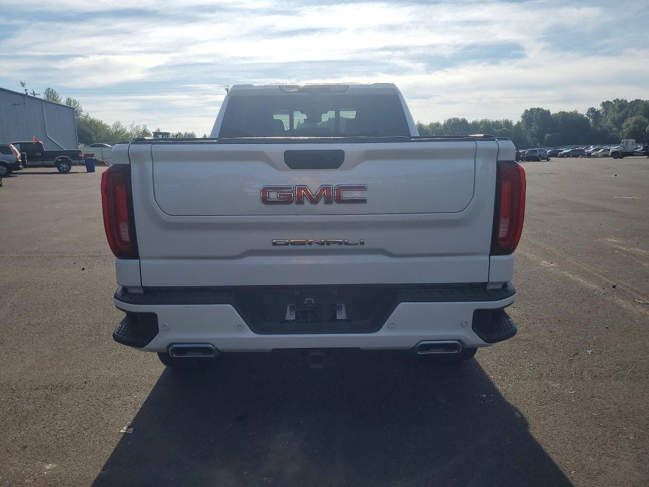 2023 GMC Sierra K1500 Denali - Image 6