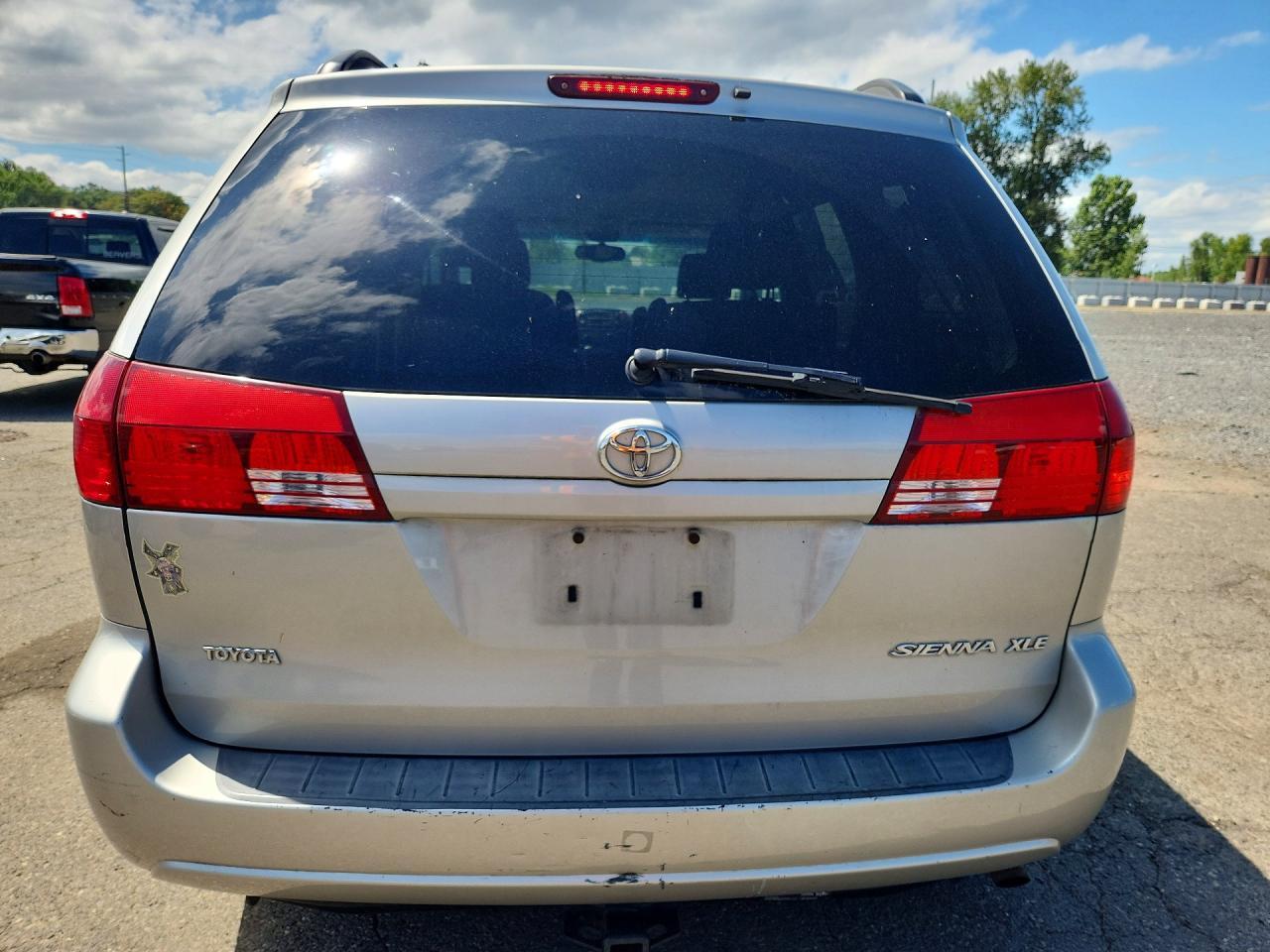 2005 Toyota Sienna Xle 7 Passenger - Фото 6