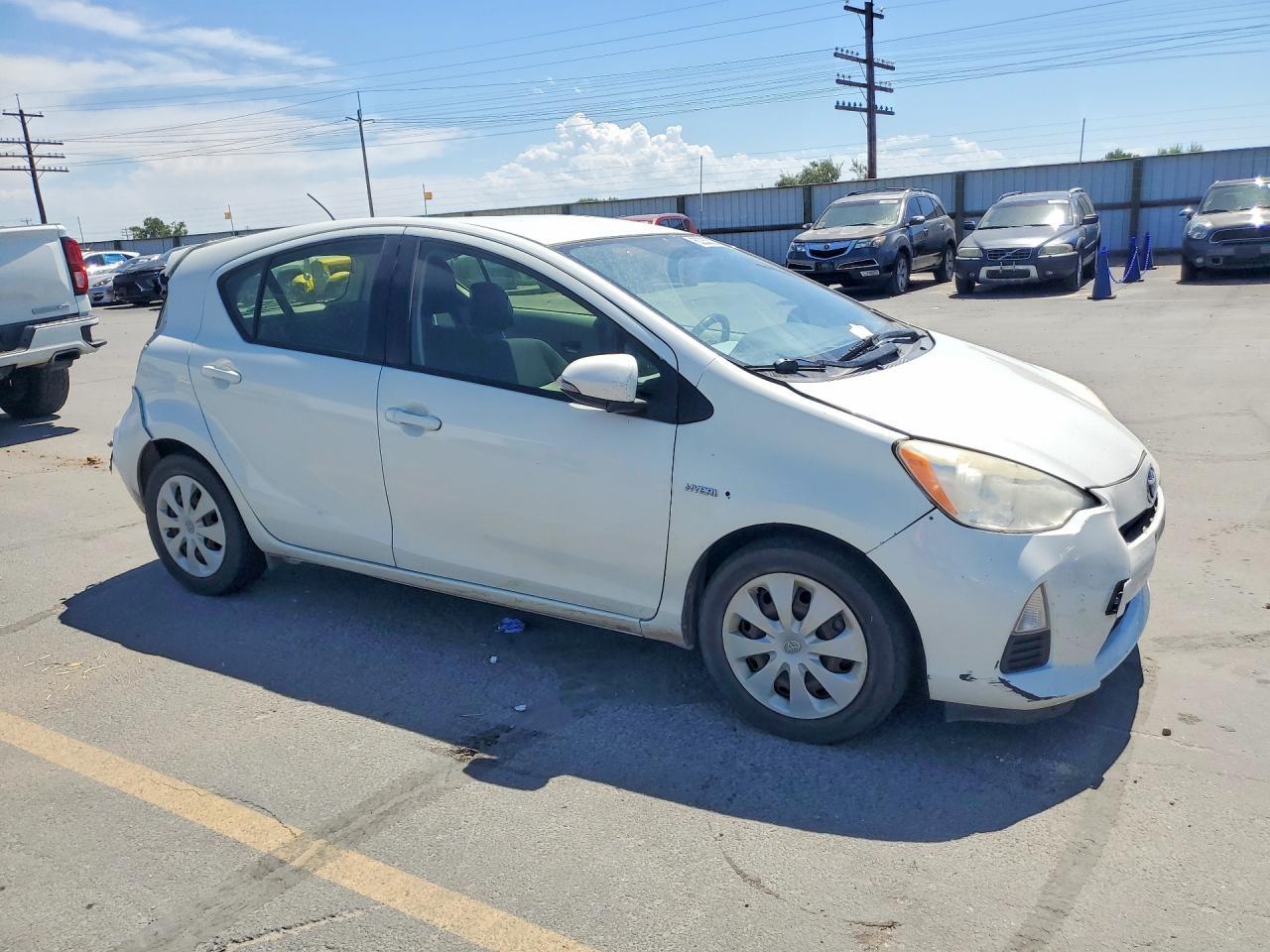 2012 Toyota Prius C Two - Image 4