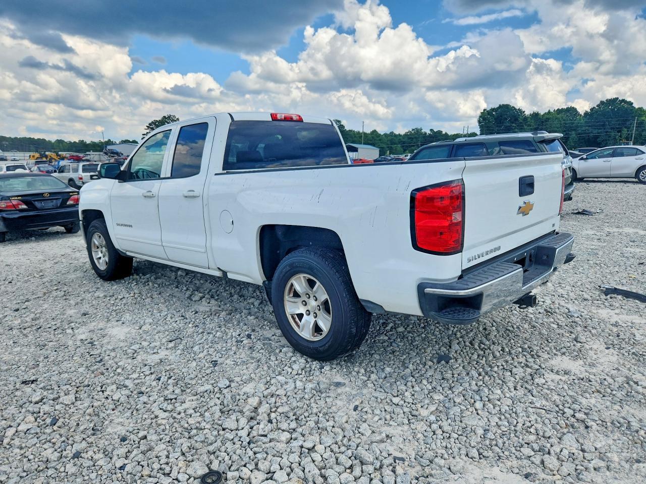 2018 Chevrolet Silverado C1500 Lt - Image 2