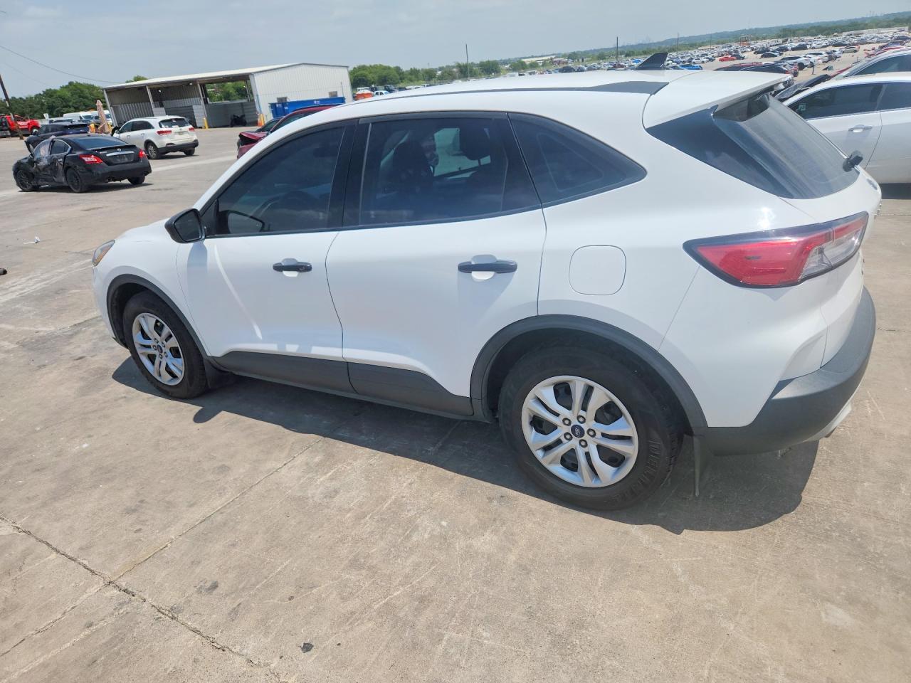 2020 Ford Escape S - Фото 2