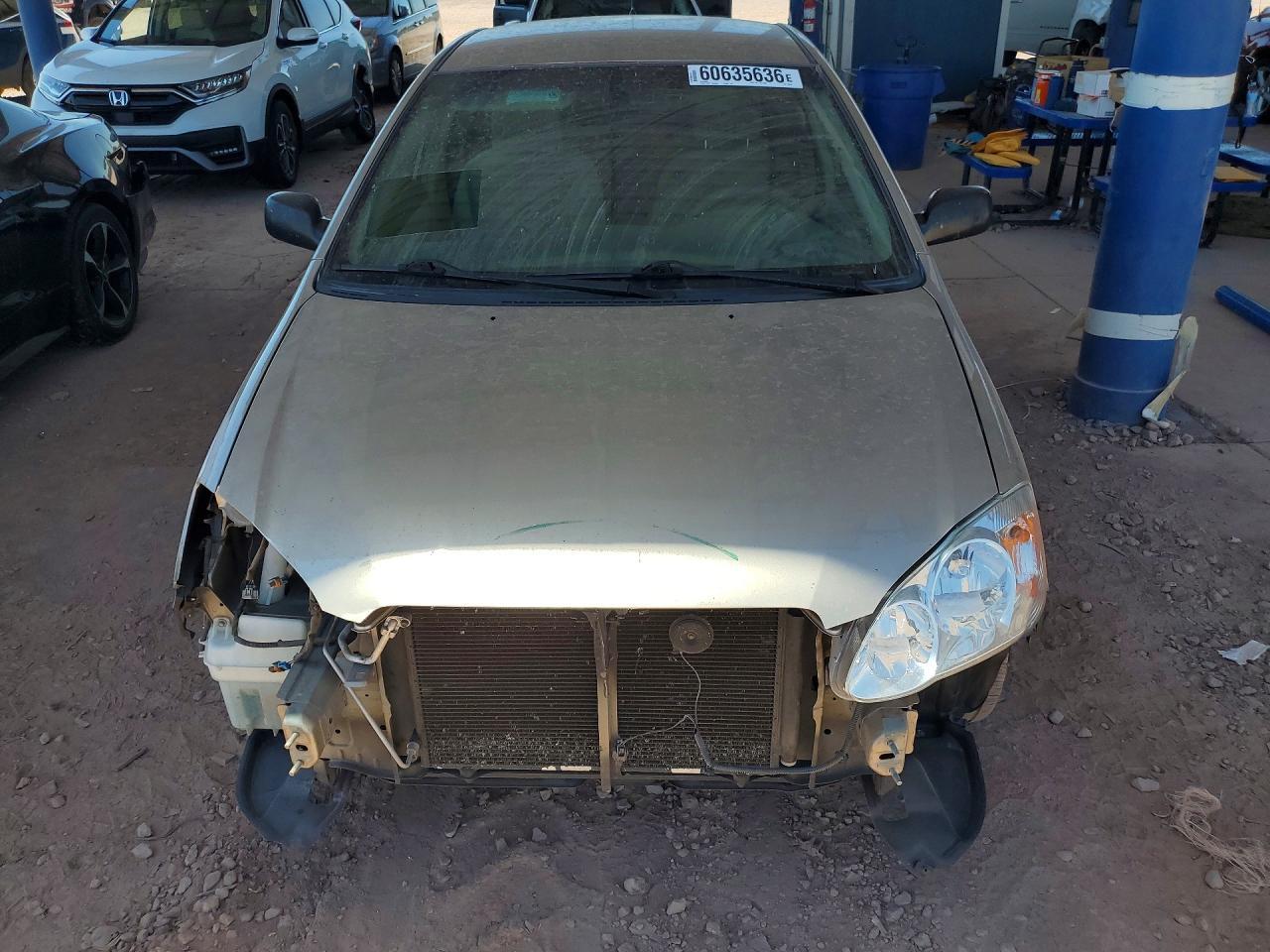 2004 Toyota Corolla Ce - Image 5