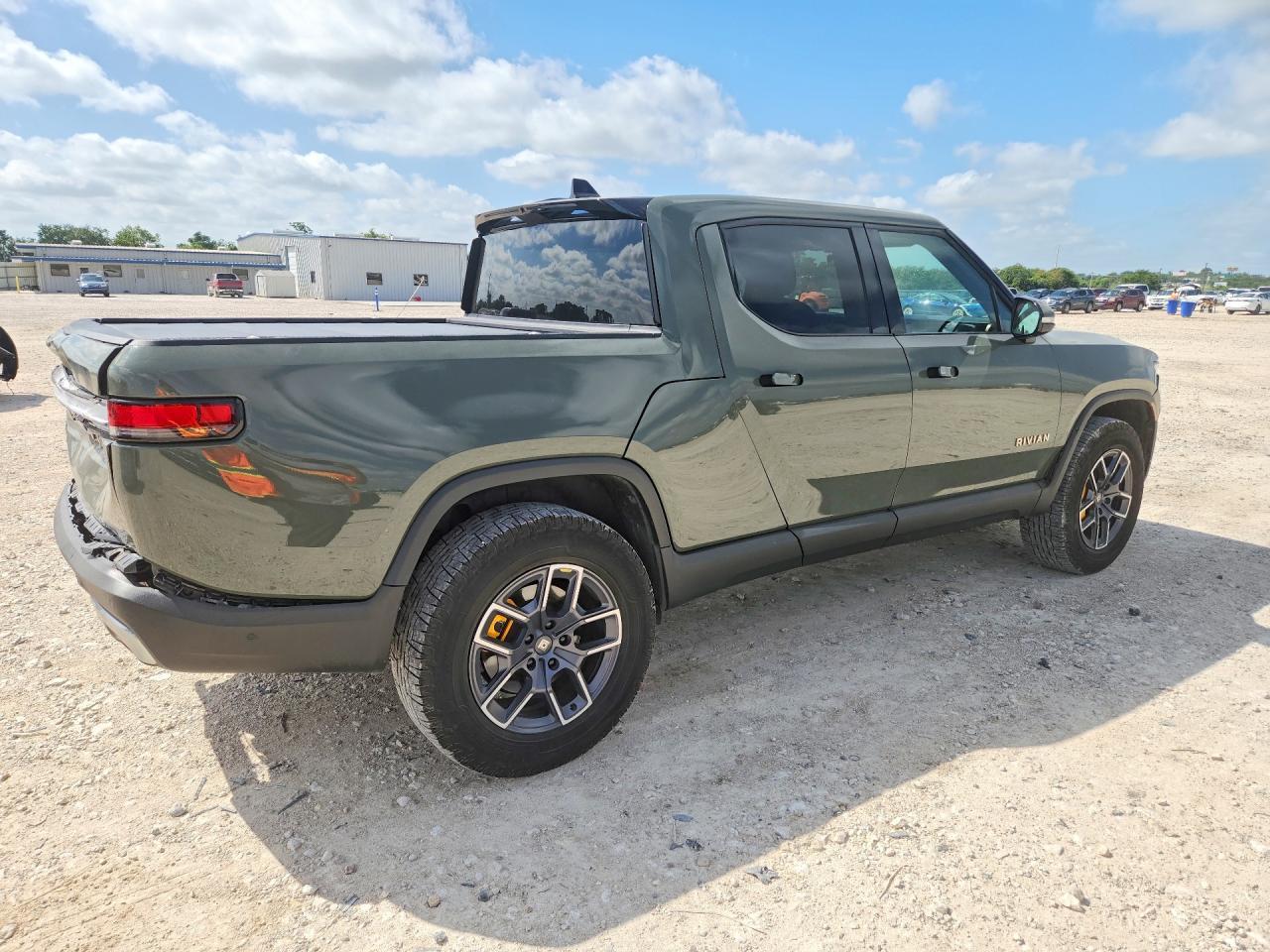 2022 Rivian R1T Launch Edition - Фото 3