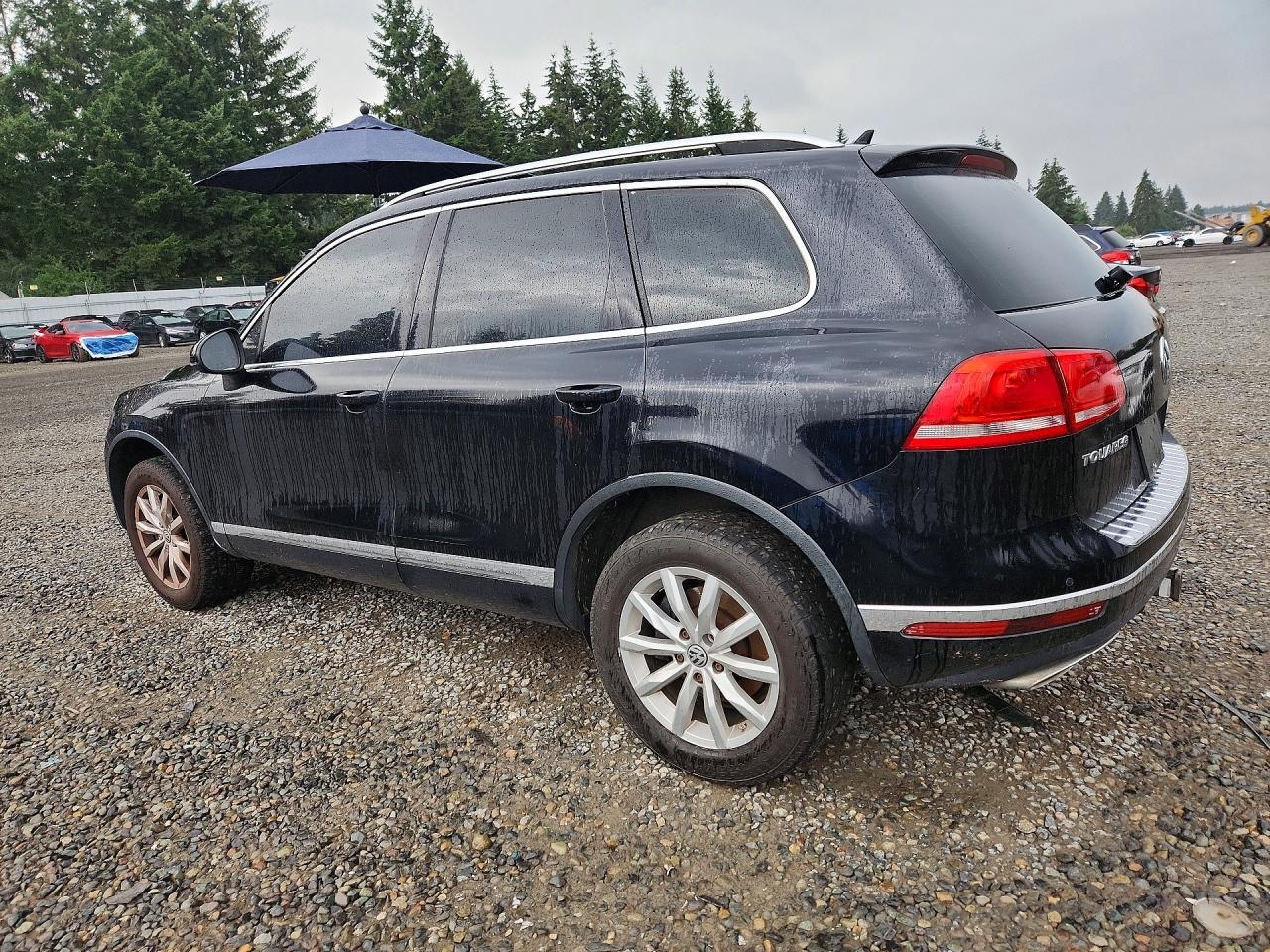 2015 Volkswagen Touareg V6 Tdi - Image 2