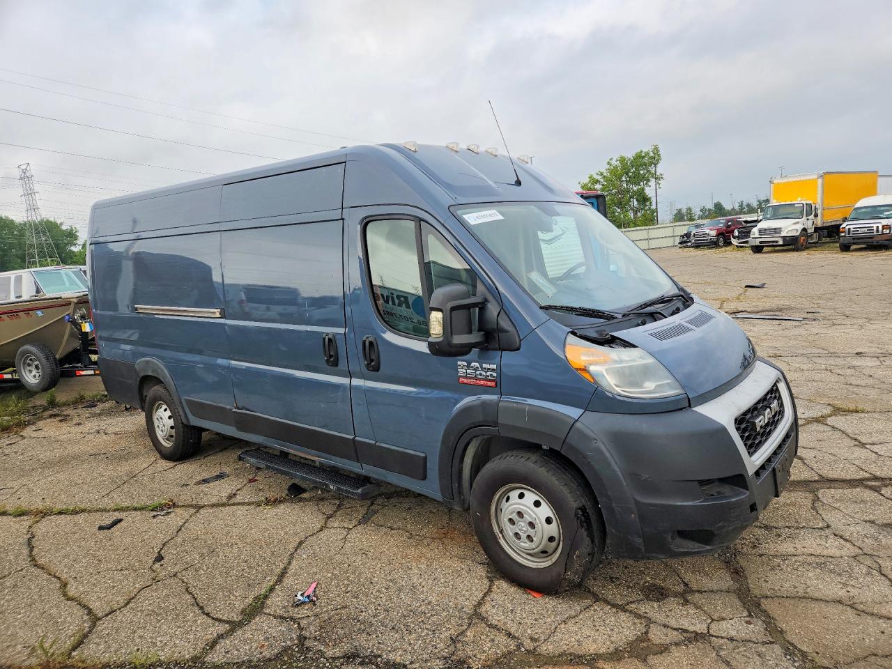 2020 Ram Promaster 3500 Delivery Van - Фото 4
