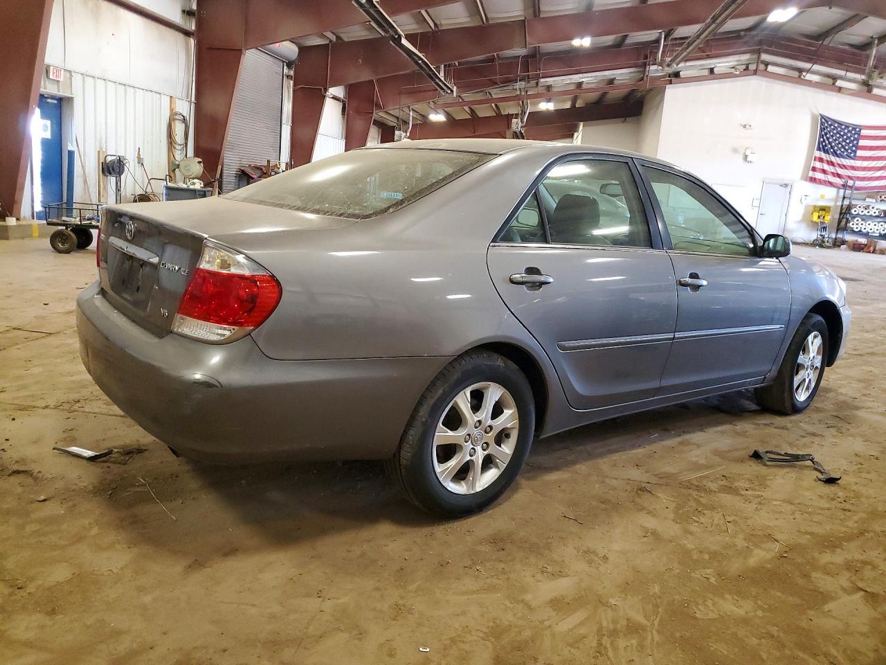 2005 Toyota Camry Xle V6 - Фото 3