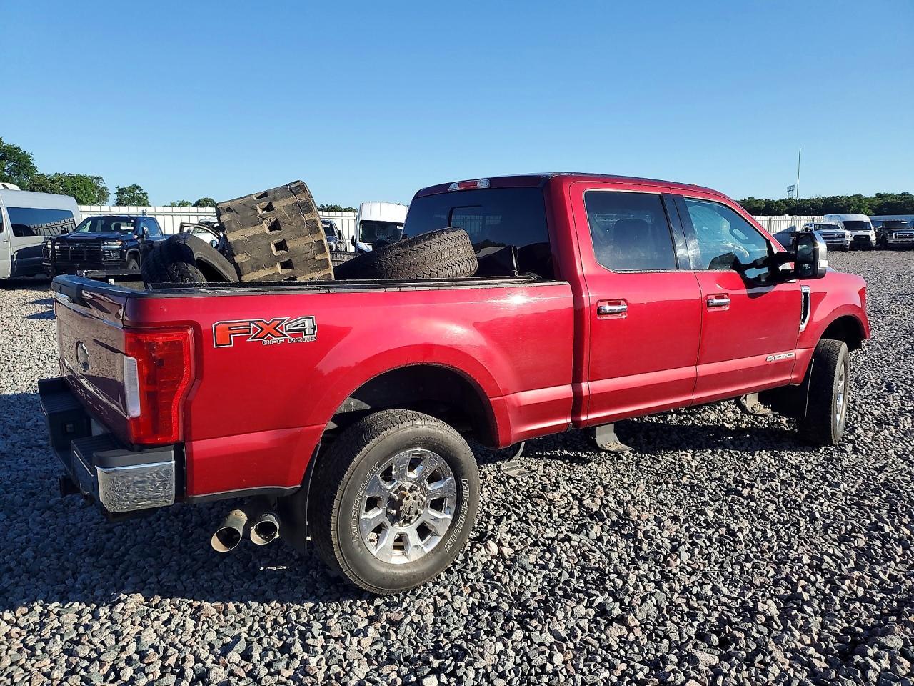2018 Ford F350 Super Duty - Фото 3