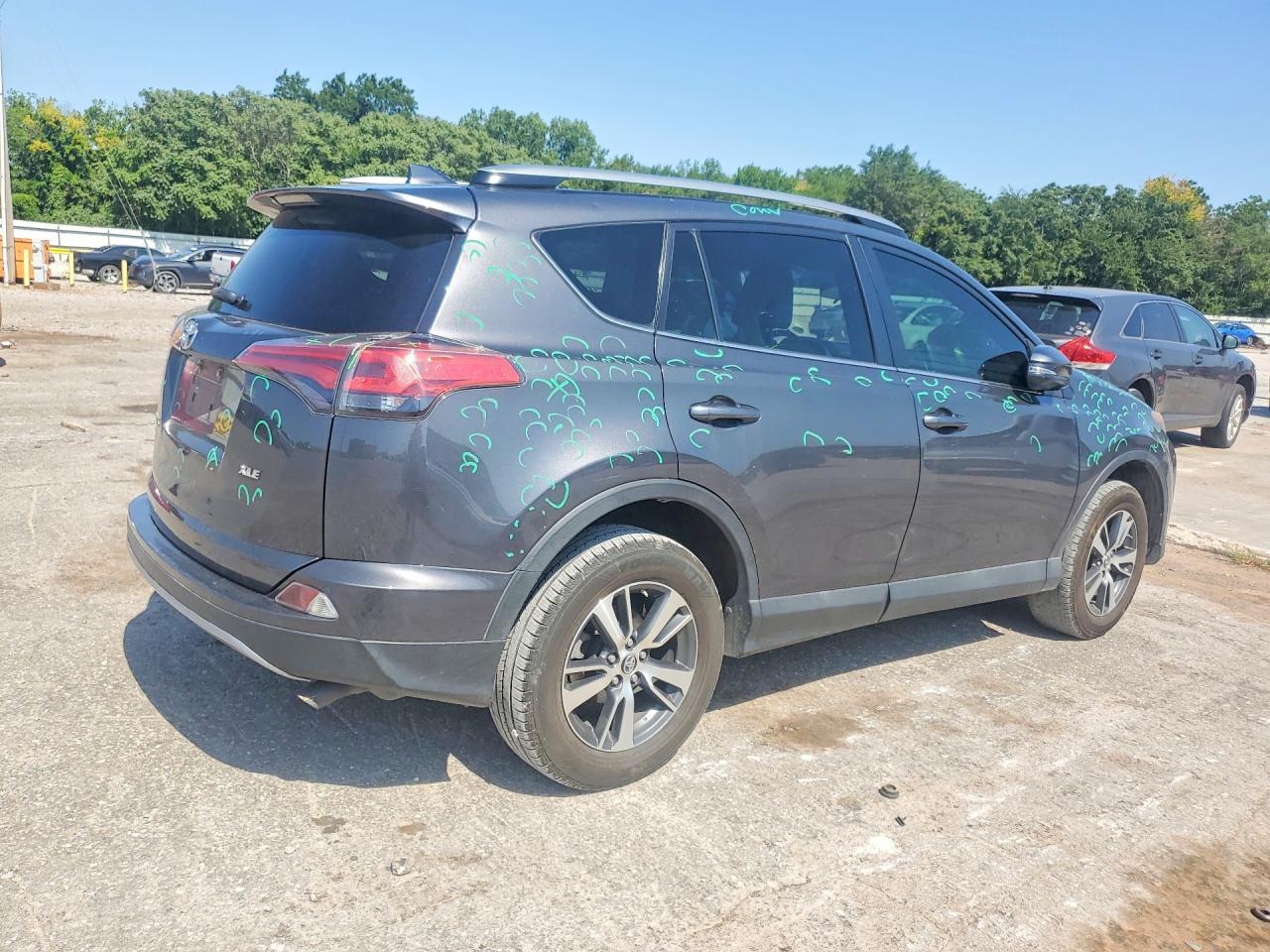 2018 Toyota Rav4 Xle - Image 3